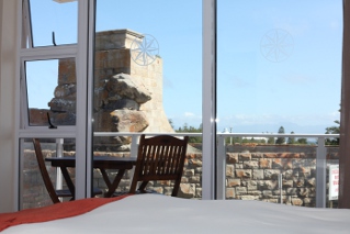 Point Hotel room with a view of the war memorial